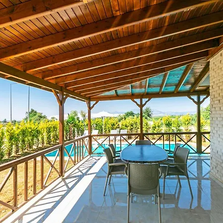 Paradise Town Belhamra * Μπέλεκ